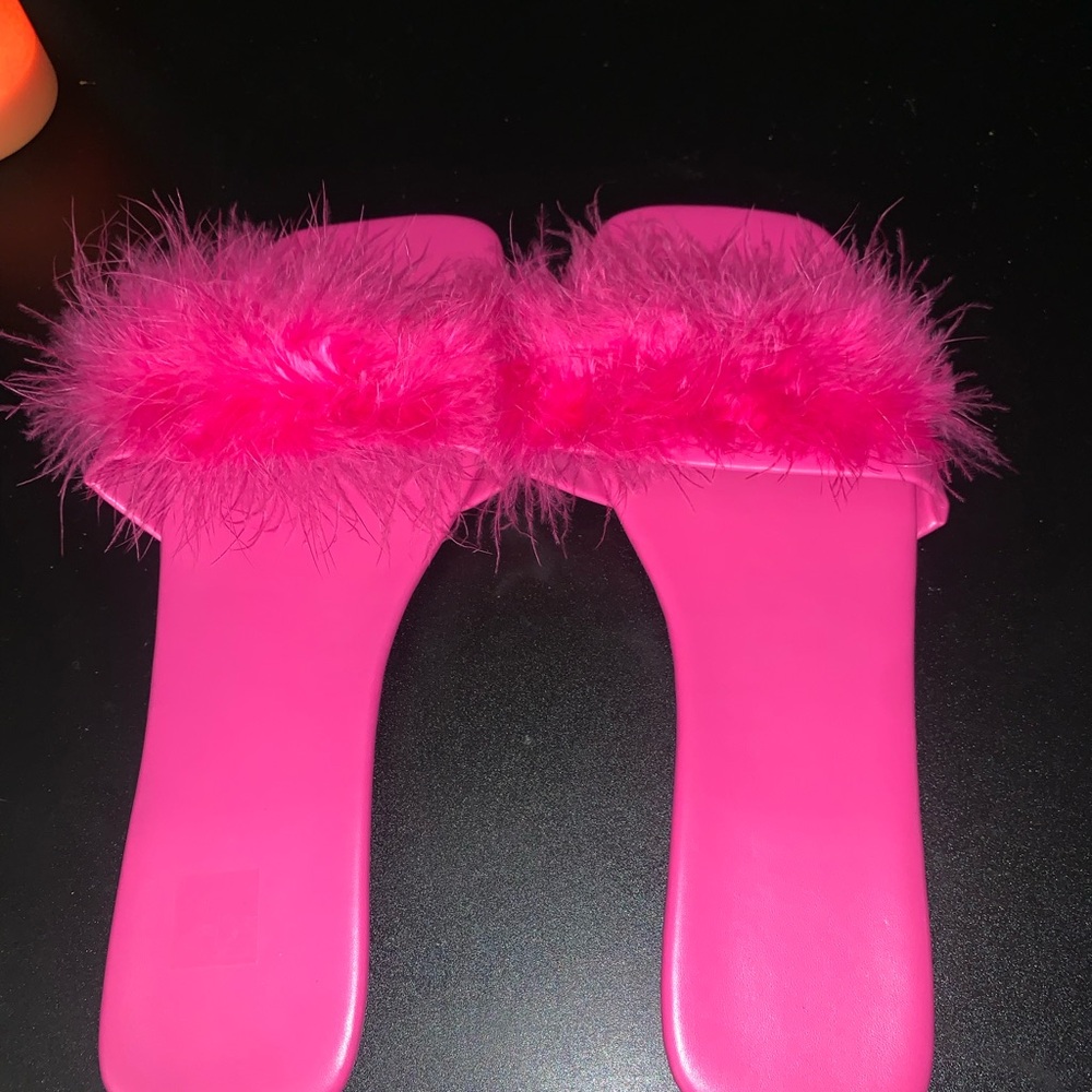 Pink Feathered Women's Slide Sandals